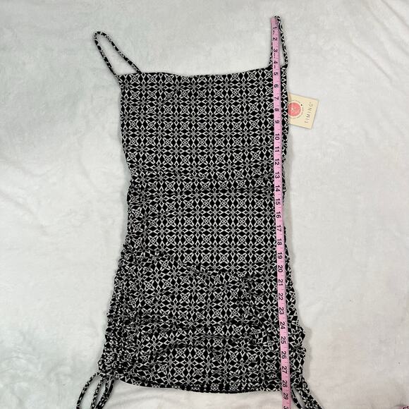 Timing Black and White Pattern Mini Bodycon Dress Medium - Picture 7 of 7